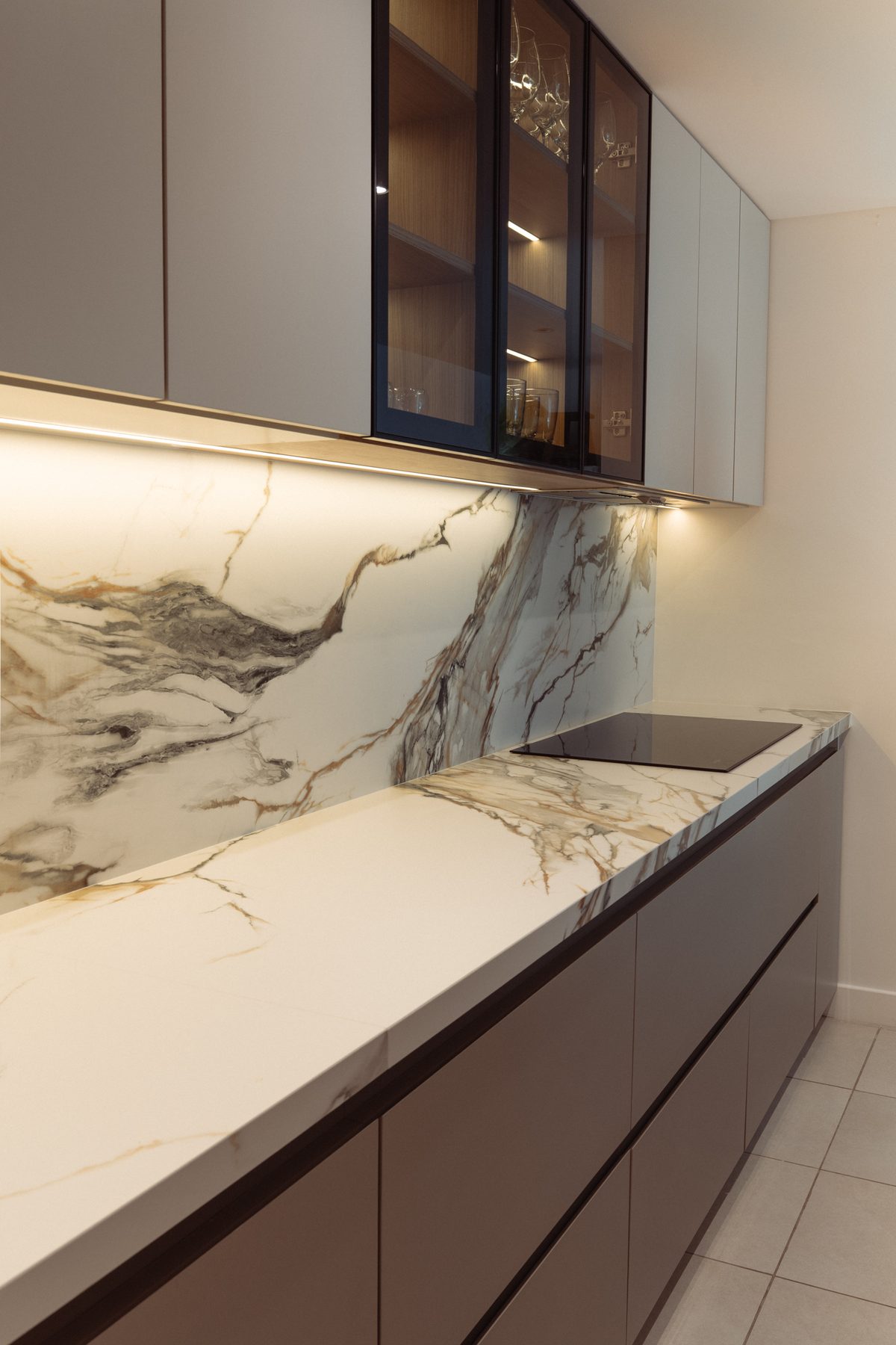 Cocina del Proyecto Devoto, detalle de isla de mármol